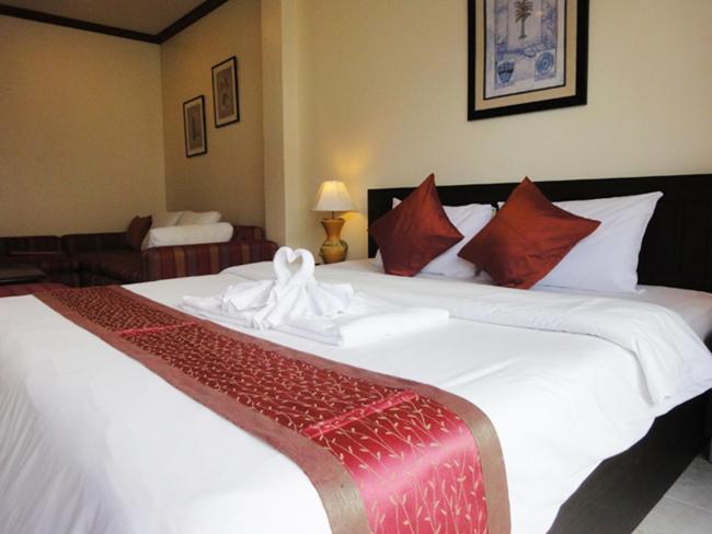 Patong Karlssons Hotel Eksteriør bilde
